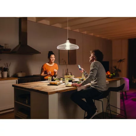 BEC smart LED Philips, soclu E27, putere 15.5W, forma clasic, lumina alb calda, alimentare 220 - 240 V, &quot;000008718699747992&quot; (timbru verde 0.45 lei)