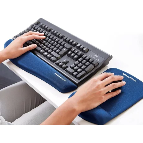 Mousepad și suport pentru încheietura PlushTouch Fellowes